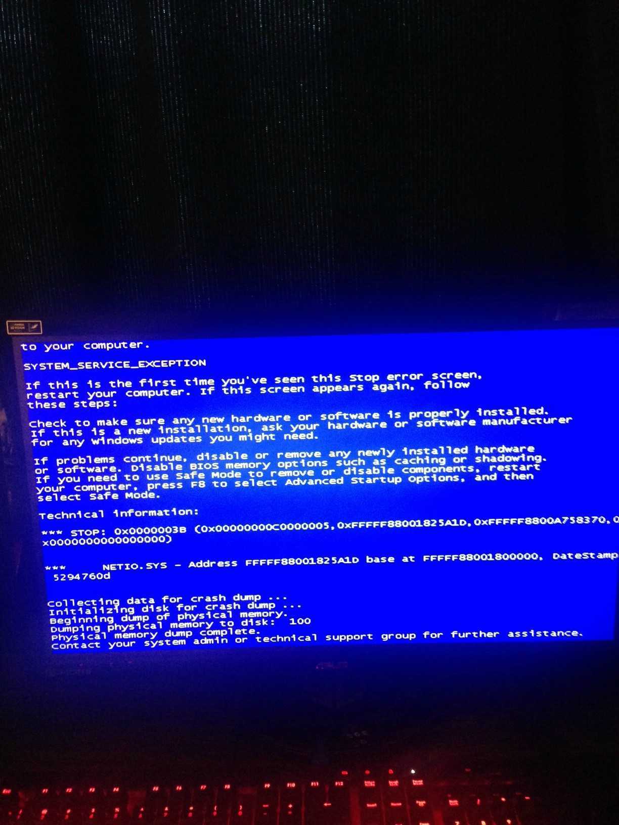 System failed exception. System service exception синий экран Windows 10. Синий экран смерти 0x0000003. Синий экран с цифрами. Экран смерти Windows 8.